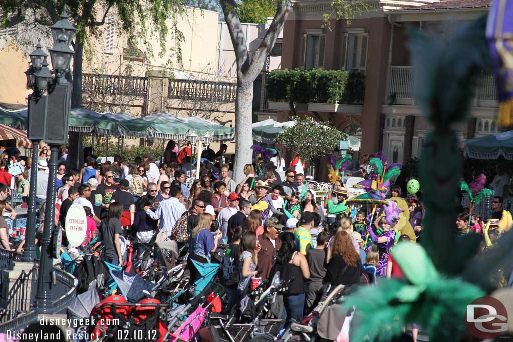 Here comes the procession to kick off Princess Tianas Mardi Gras Celebration.