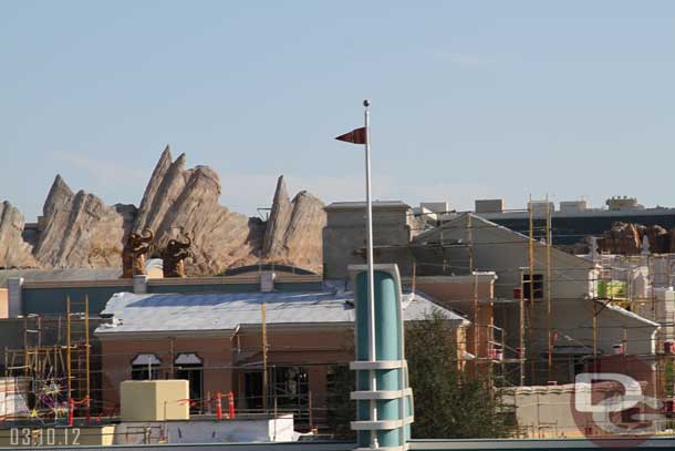 Wonder if the elephants are staying.. thought they were to be removed.  From this angle they look kind of interesting with the Cadillac range backdrop.