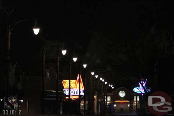 Stopped by the Blue Sky Cellar Patio again.  This evening most of the neon was not on.