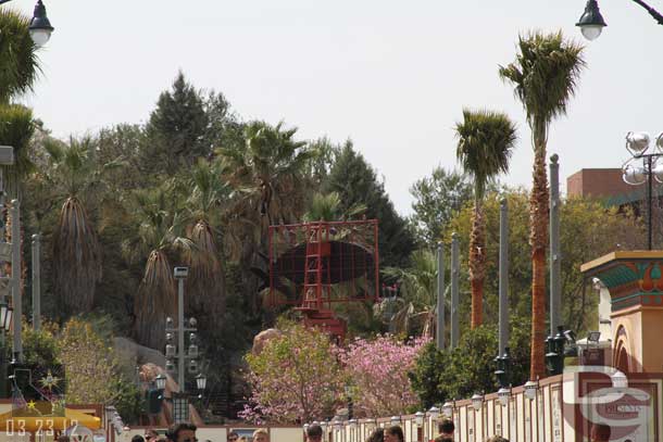 Notice all the light poles and trees are in along the street.