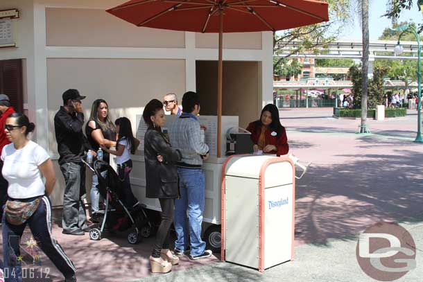 There was a kiosk set up to sell tickets in addition to the ticket booths.