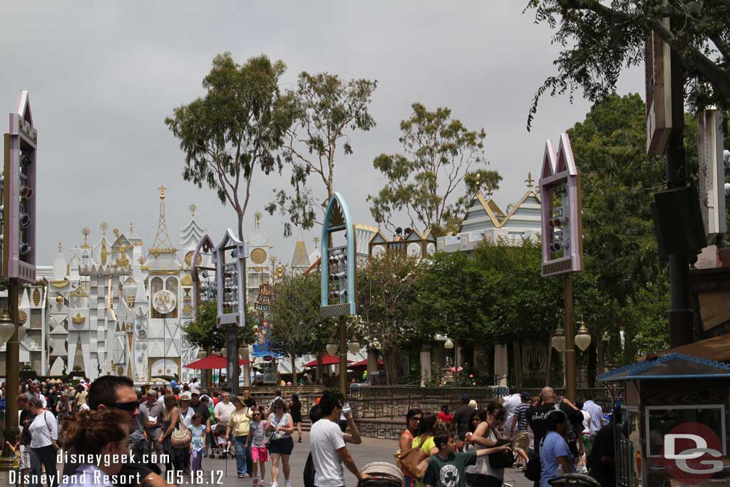 First destination of the day was the Small World Mall to check out the Brave Meet and Greet.