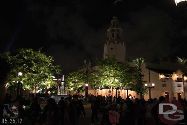 Some pictures of Carthay Circle after dark.