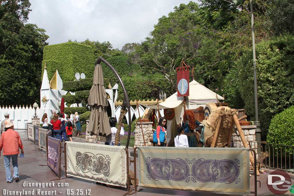 The line was cut off at 3pm so these were the final groups working their way through the photo and archery area.