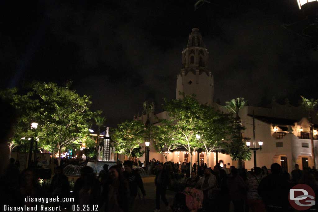 Some pictures of Carthay Circle after dark.