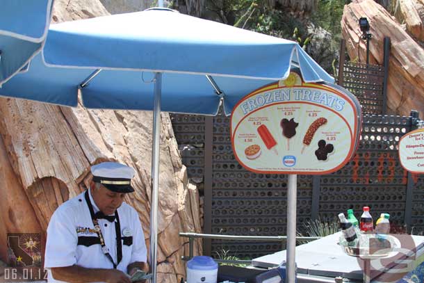 Noticed new costumes for the outdoor vending cast members around the park. 