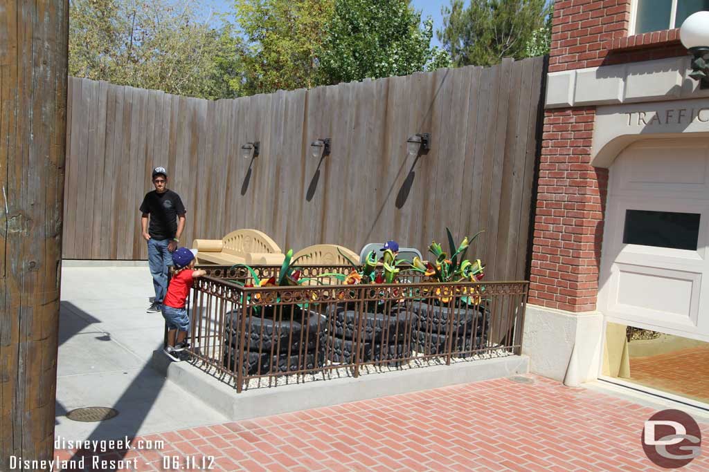 A waiting area for the child swap.  Surprised it was not covered.