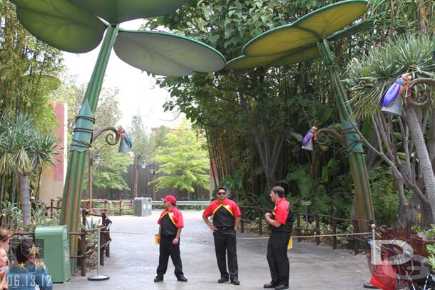 The walls are down in Fliks, again just a simple rope and cast members to keep you out.