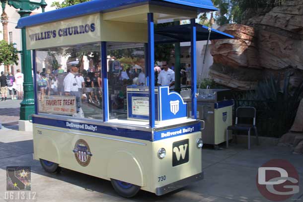 Back in the back after picking up some camera gear.  A new Churro cart in Carthay Circle.