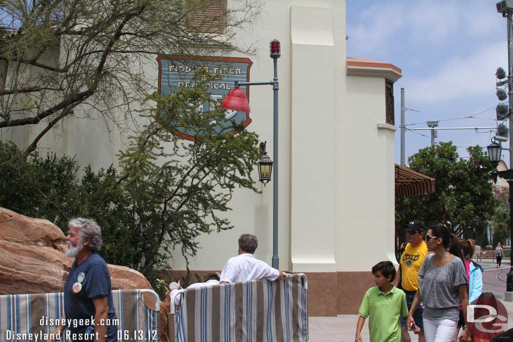 Heading toward Carthay Circle noticed something different...  the walls were down.