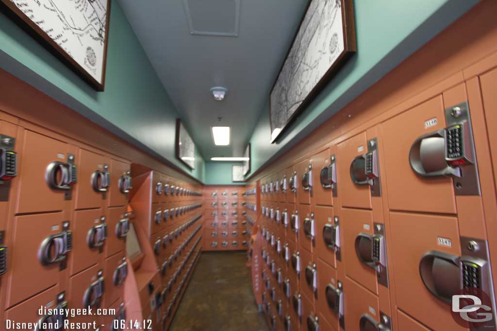 A look inside.  Same lockers as before.