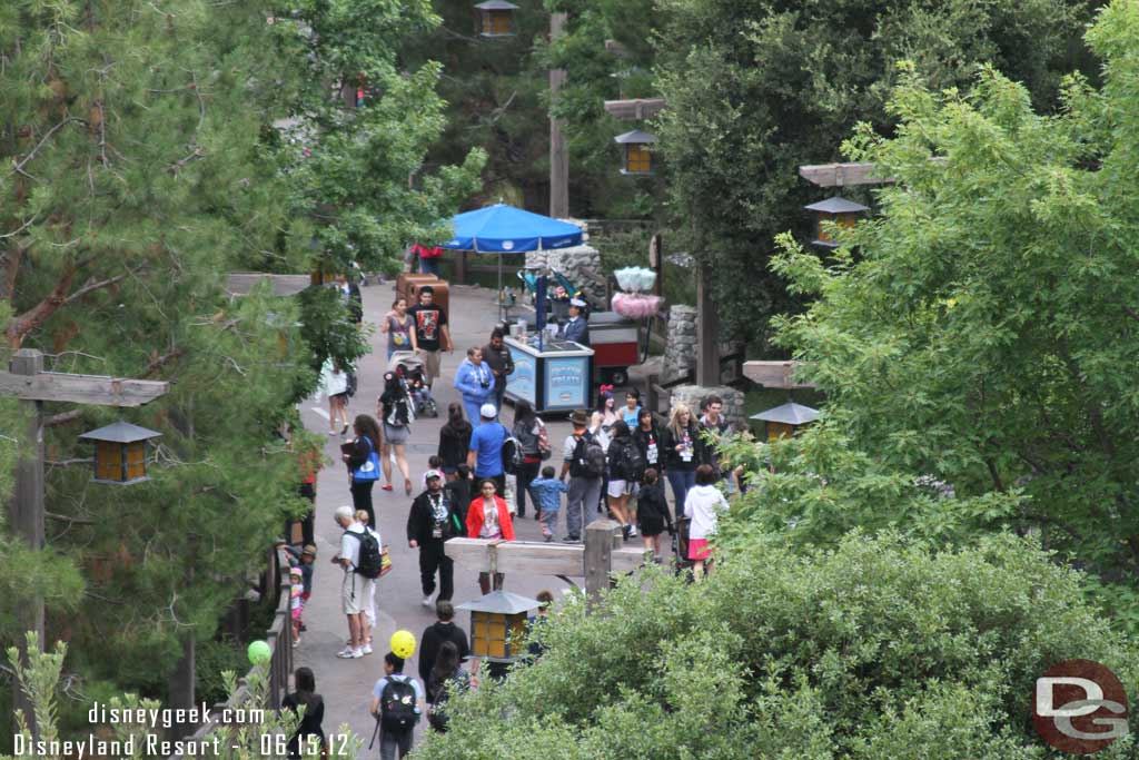 A tighter shot of the walkway.