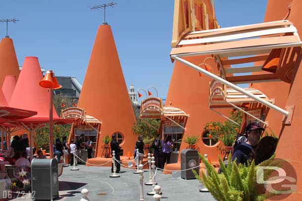 No real lines at the Cozy Cones.  It was a steady stream of people but nothing like the previews.  They have sold out of the cone cups, so wonder if that is making a difference.