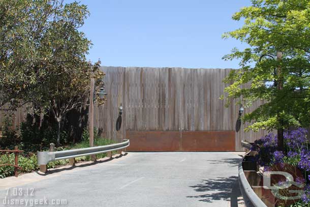 A Cast Member at Ramones helped me locate the CD in Elias & Co so I set up. Since the Pixar Parade was making its way through the park I headed to Bugs Land.  Not sure I ever posted a picture of the gate that Cross Street dead ends into.