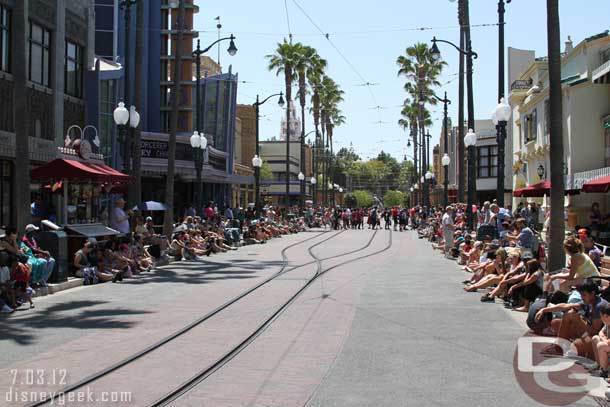 Plenty of guests lining Hollywood Blvd awaiting the parade.