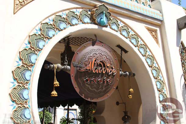 Aladdins Oasis is open during the day.  It provides some extra seating as well as a place for a Meet and Greet.