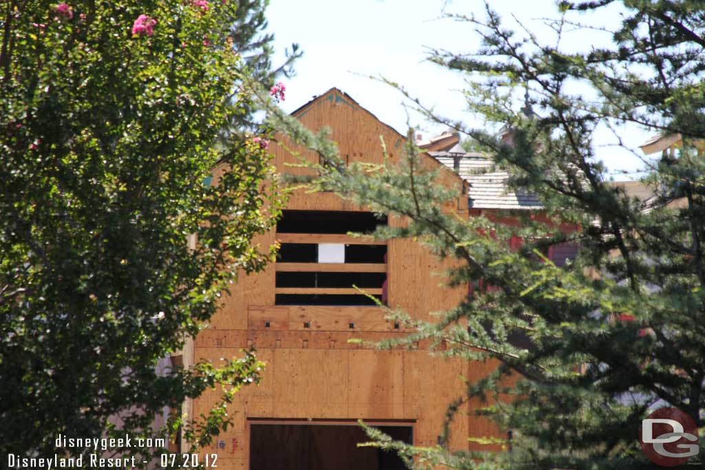 Another look in at the Plaza Gardens area.