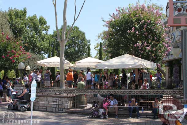 Merida had a healthy line waiting for pictures.