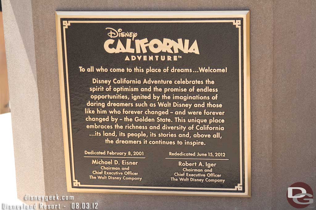 The dedication plaque on Buena Vista Street has been replaced.  The old one had an extra plate on the bottom. 