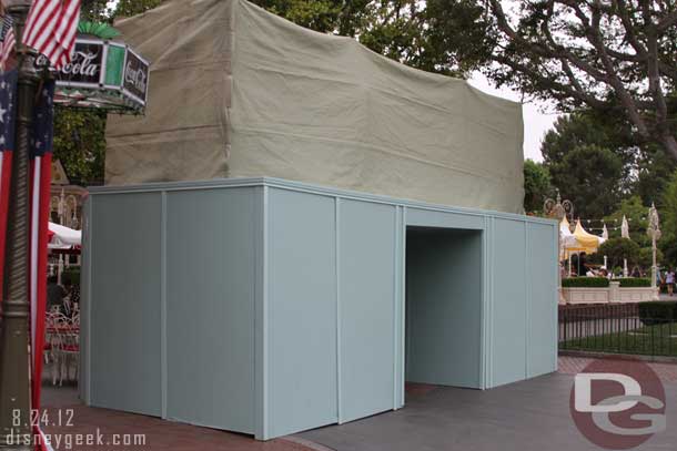 Some work going on at Coke Corner.  Wonder if the lights will be fixed.  I have not seen them on in quite a while.