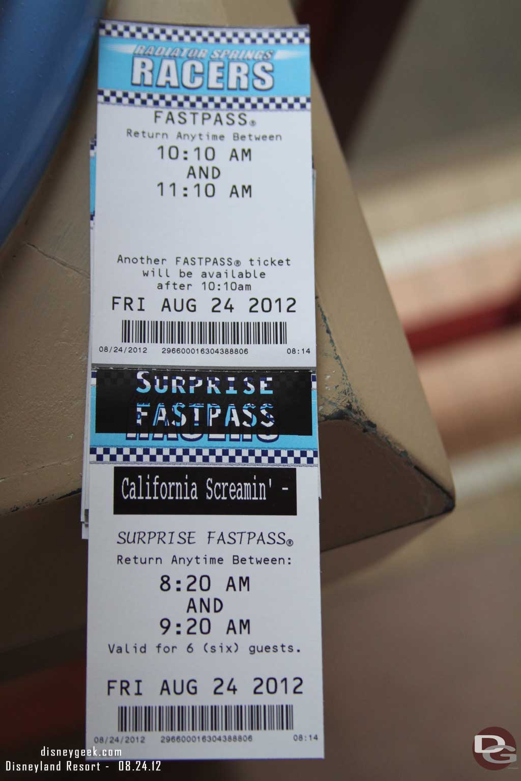 Thought this was interesting they were giving away surprise fastpasses for Screamin in an effort to spread the crowd out.