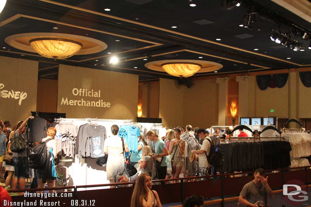 The Expo was set up the same as the other events.  On the left when you walked in was the gift shop.  The center area had the speakers, then the right side had all the booths.