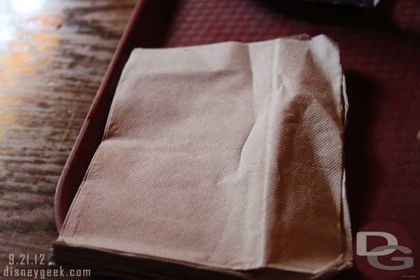 The napkins are still plain/blank.