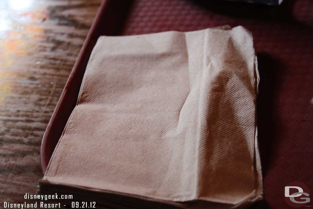 The napkins are still plain/blank.