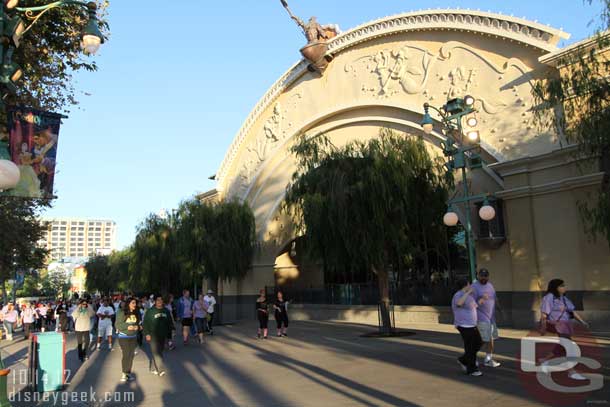 The walkers returning from their loop around the Pier, walking past Little Mermaid then turning to go around GRR and into Condor Flats.