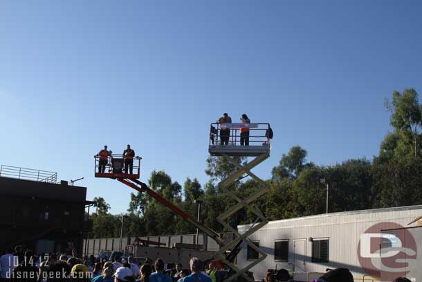 Thought this was great, these CMs up on lifts cheering everyone on.  Would have liked to have gotten a picture from up there.