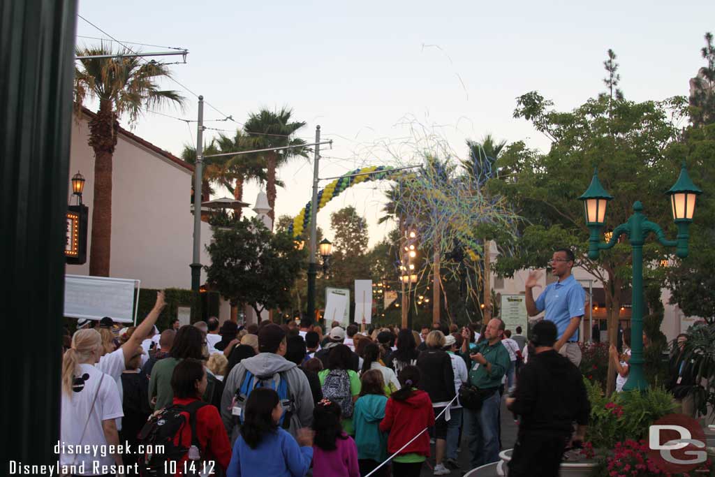 The walkers begin and confetti is shot from near the starting archway.