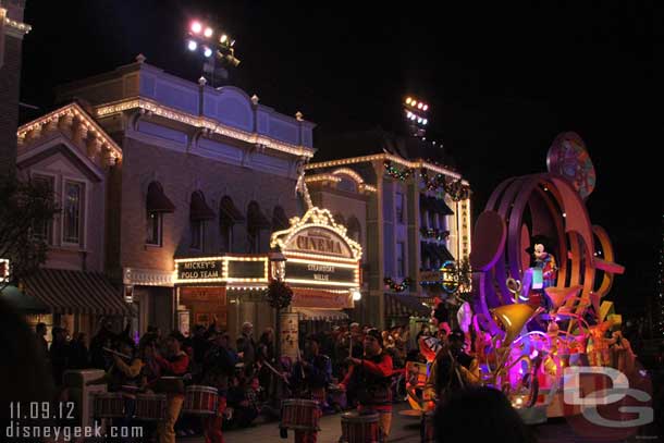 Caught the opening of Soundsational, the parade runs till Sunday then Monday Christmas Fantasy starts.