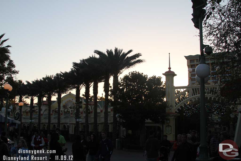 Paradise Gardens features the same decorations as last year (as did the Mermaid building).