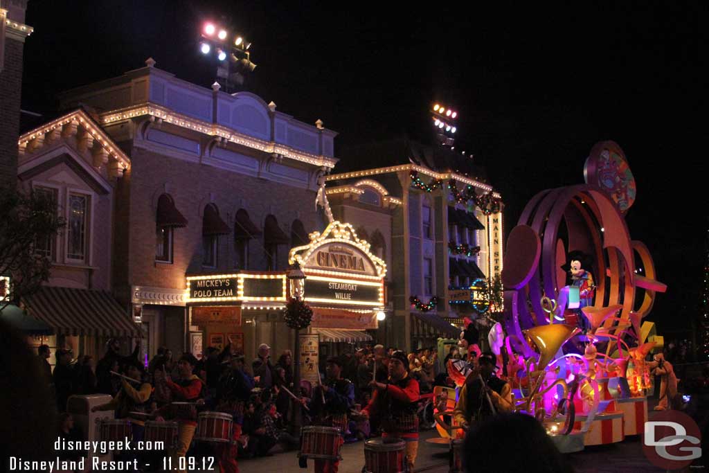 Caught the opening of Soundsational, the parade runs till Sunday then Monday Christmas Fantasy starts.