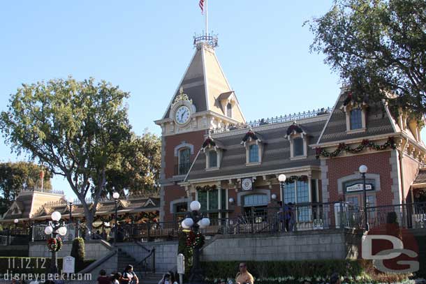 A quick look around Town Square on this peaceful afternoon.