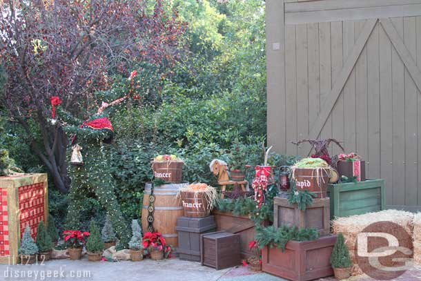 Nice to see they re-used some of the decorations that used to line the reindeer area.