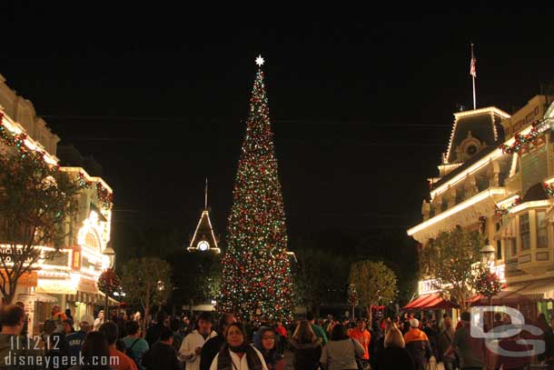 An unobstructed view of the tree from Main Street.