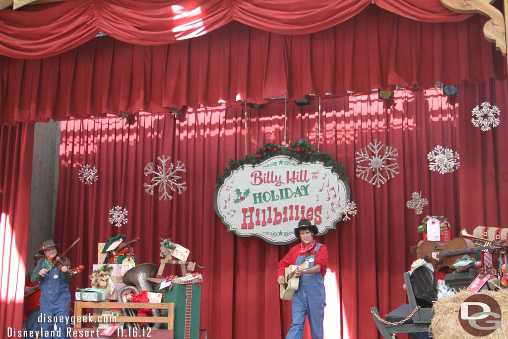 Time for Billy Hill and the Holiday Hillbillies