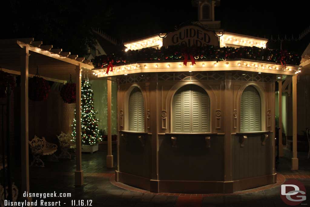 A quick look at the tour garden on the way back to DCA.