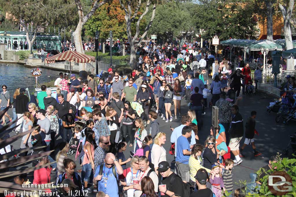 The park was fairly crowded, I would say summer crowds... not holiday yet.