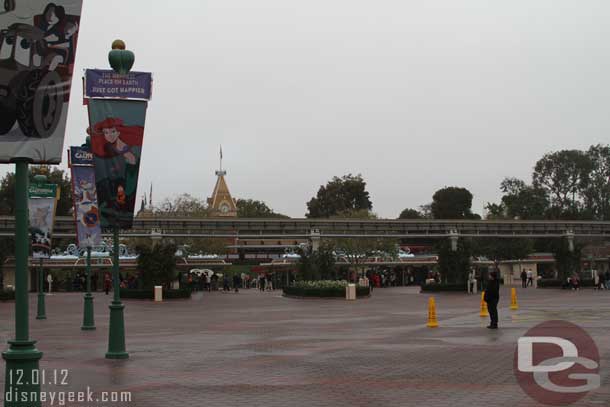 Looking across the Esplanade no rush to enter Disneyland this morning.