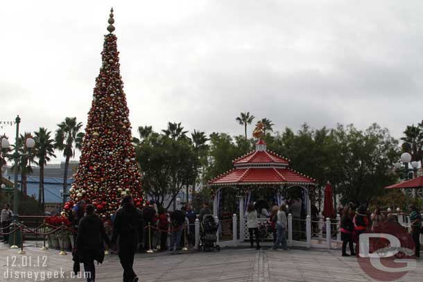 Out on the Pier Donald was greeting guests near the Christmas tree.