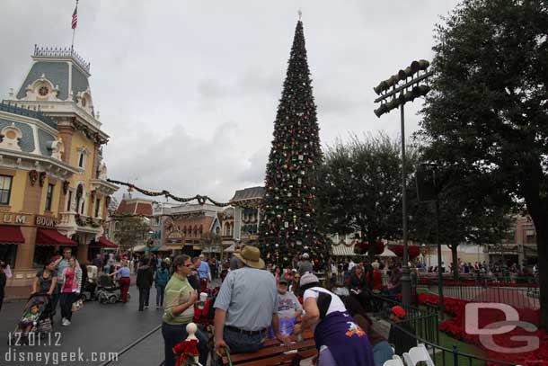 Guests already staked out for the 5:30 show.  Guessing they had been there since park opening.