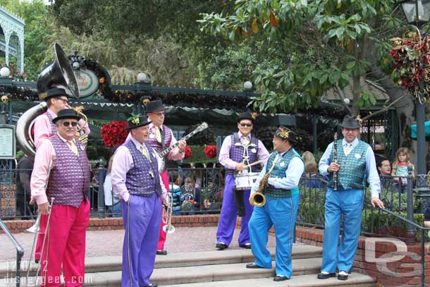 The Jambalaya Jazz playing some Christmas songs today.