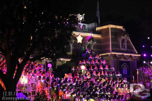 From where I was I could just barely see one of the trumpet players on the roof.