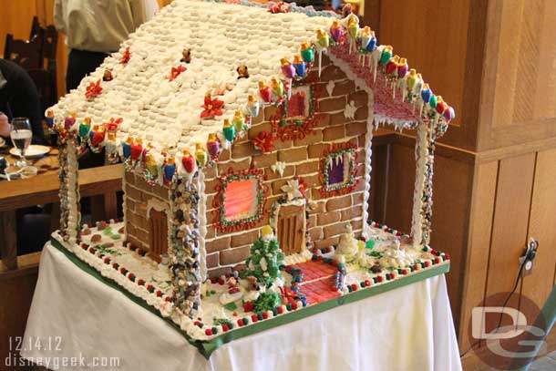 A gingerbread house in Storytellers Cafe lobby.