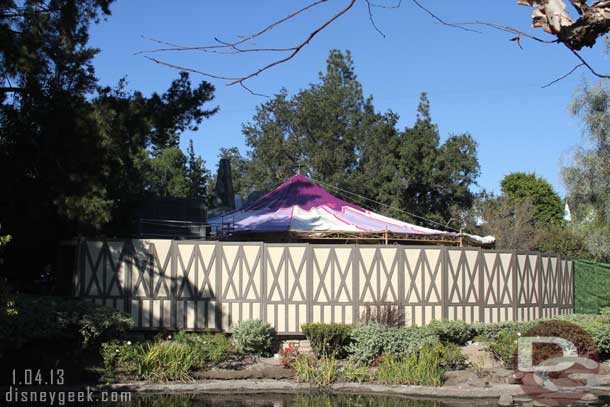 Over at the new Fantasy Faire the cover for the dance floor is going on.  