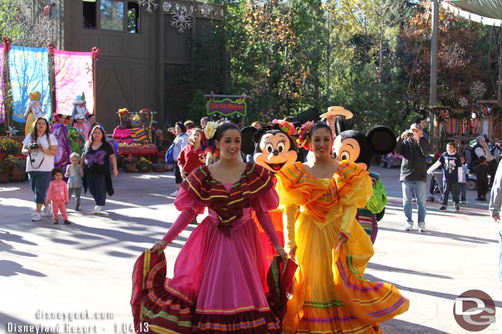 Mickey and Minnie and the dancers heading backstage.