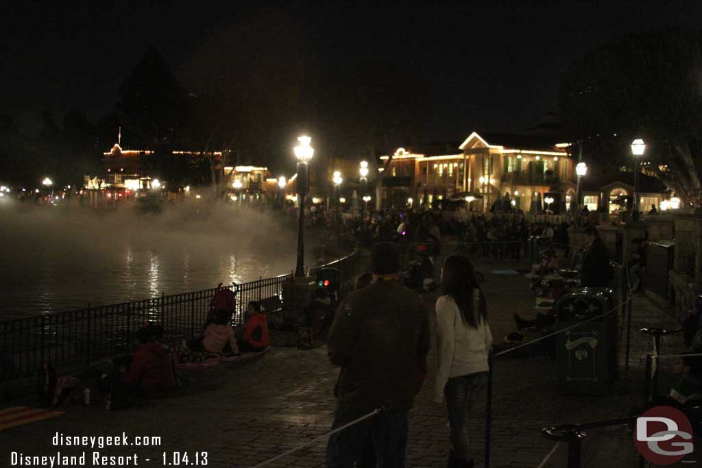 Guests already waiting for Fantasmic, it was around 6:00pm, so they had three hours to wait still.