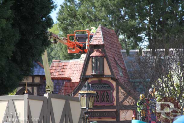 A couple more random Fantasy Faire pictures.